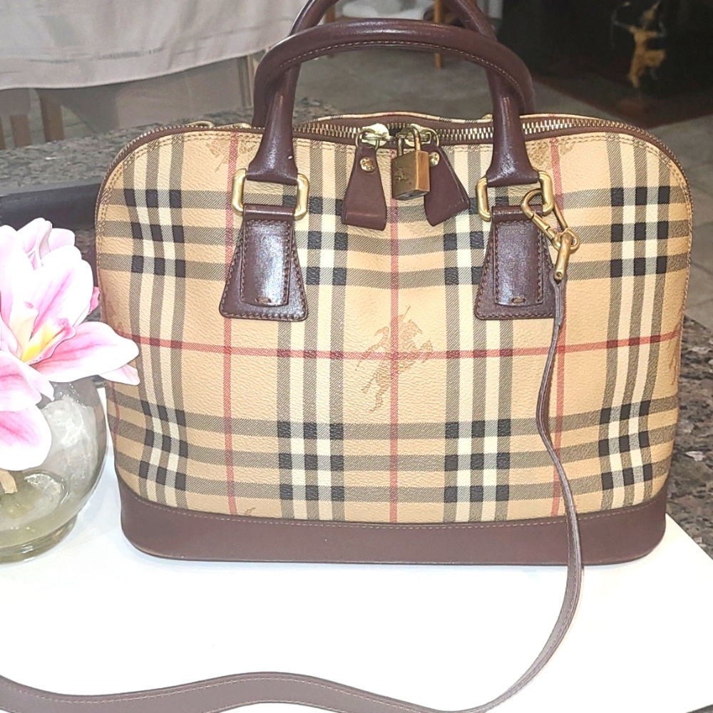 Very Rare Burberry Nova Check Handbag with Original Shoulder/Crossbody Strap*